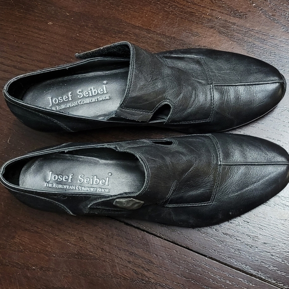 ***CLEARANCE SALE ***Josef Seilbel heels - Picture 3 of 6